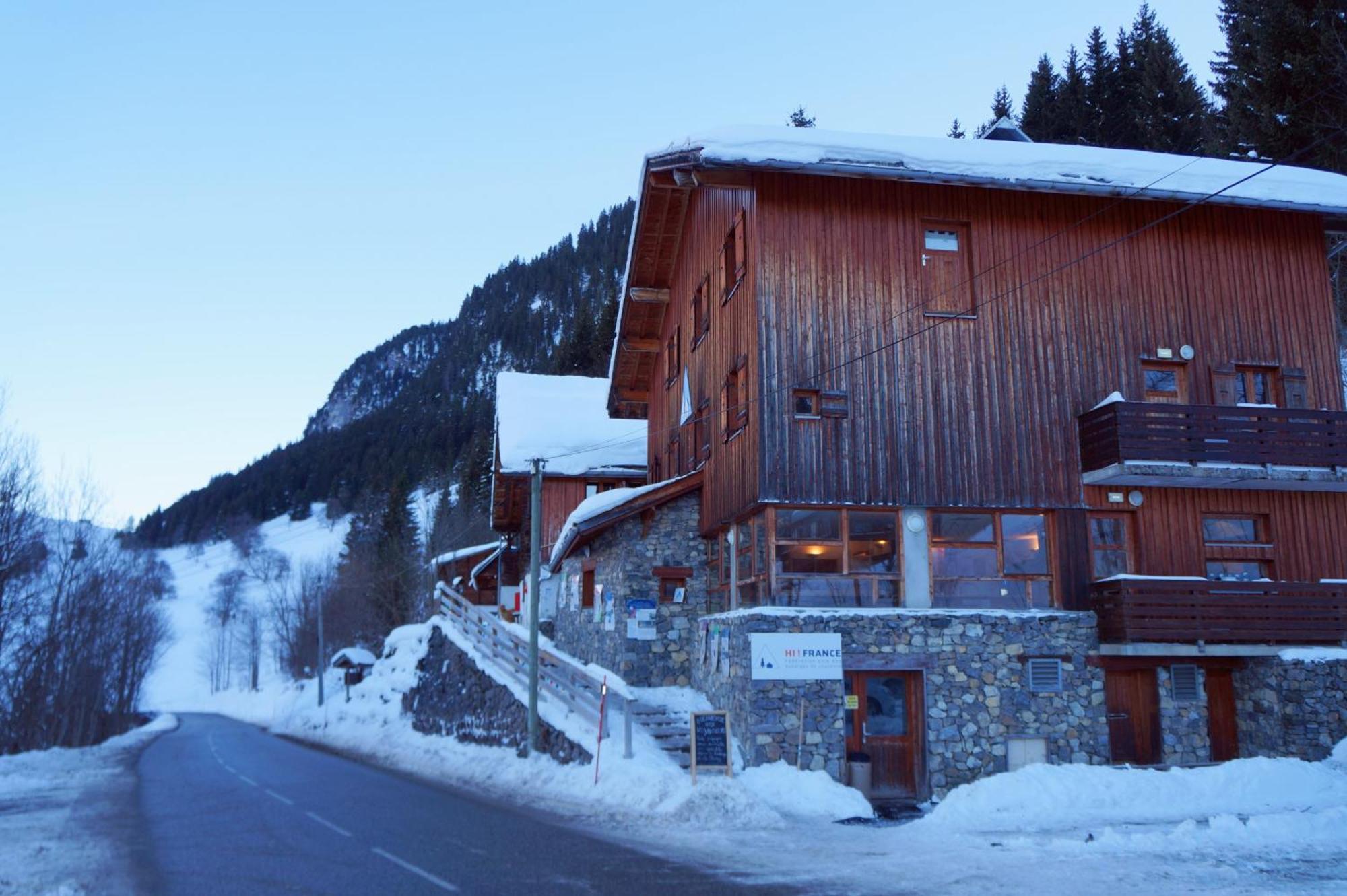 Auberge De Jeunesse Hi Clusaz Zewnętrze zdjęcie