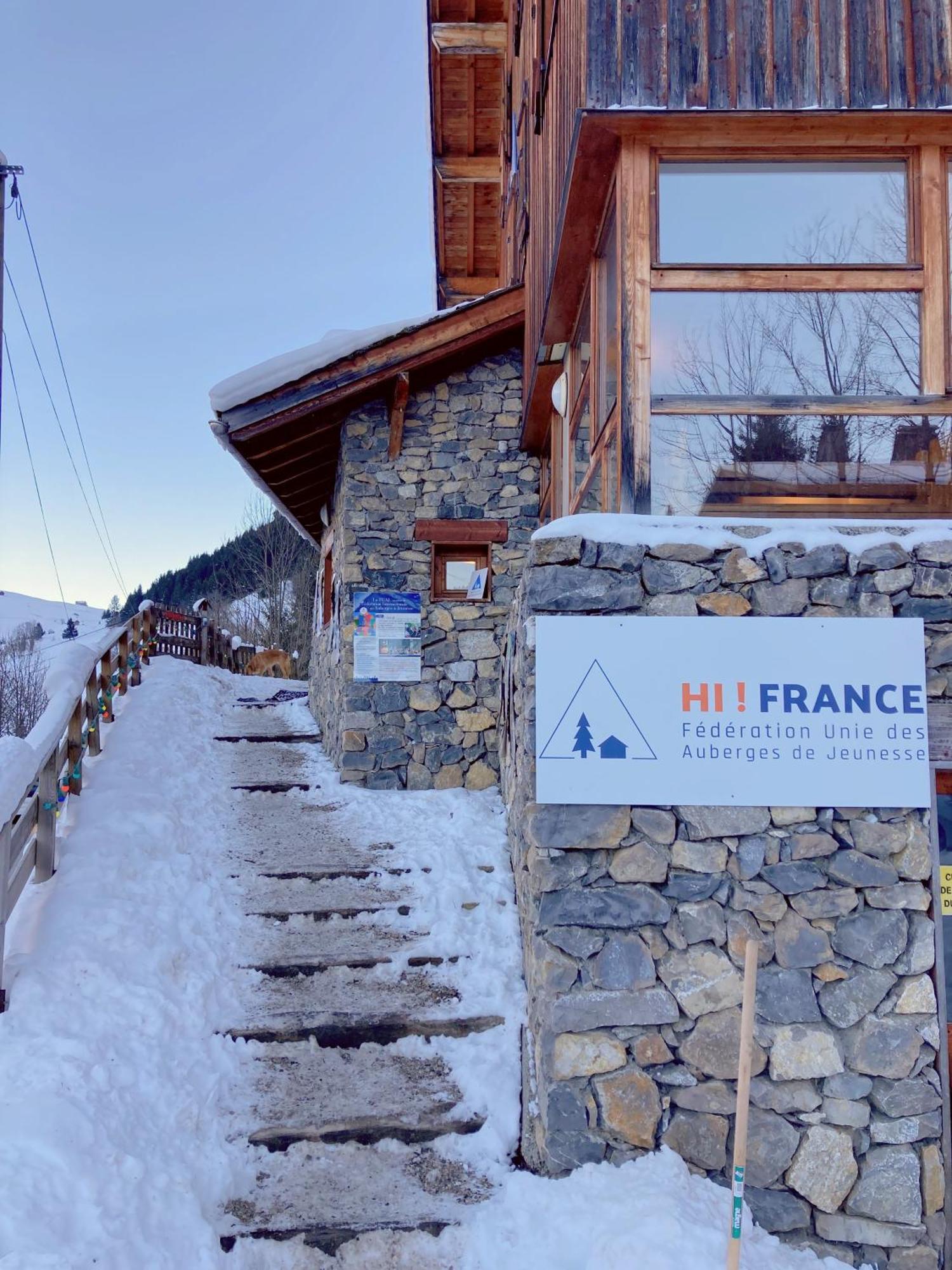 Auberge De Jeunesse Hi Clusaz Zewnętrze zdjęcie
